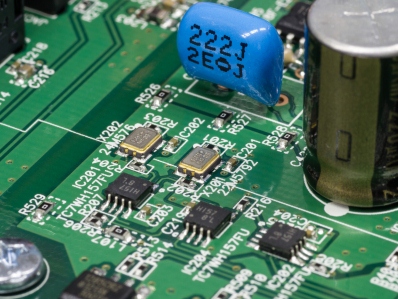 CD��m��s�����Ă��邩��ACD�ł͓`������Ȃ��j���A���X�܂ł�