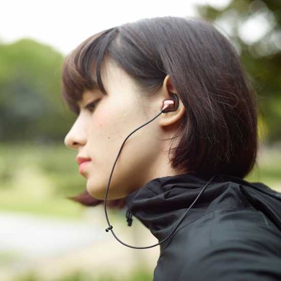 �ŐV�̃`�b�v�Z�b�g�����ރN���A�ȃT�E���h 