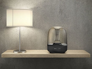 �f�U�C�����L���ȃX�P���g���{�f�B�̓C���e���A�Ƃ��Ă��œK�B