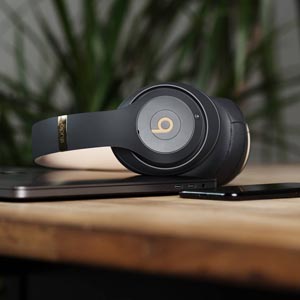 ブランド 新品 BEATS STUDIO3 ミッドナイトブラック - crumiller.com