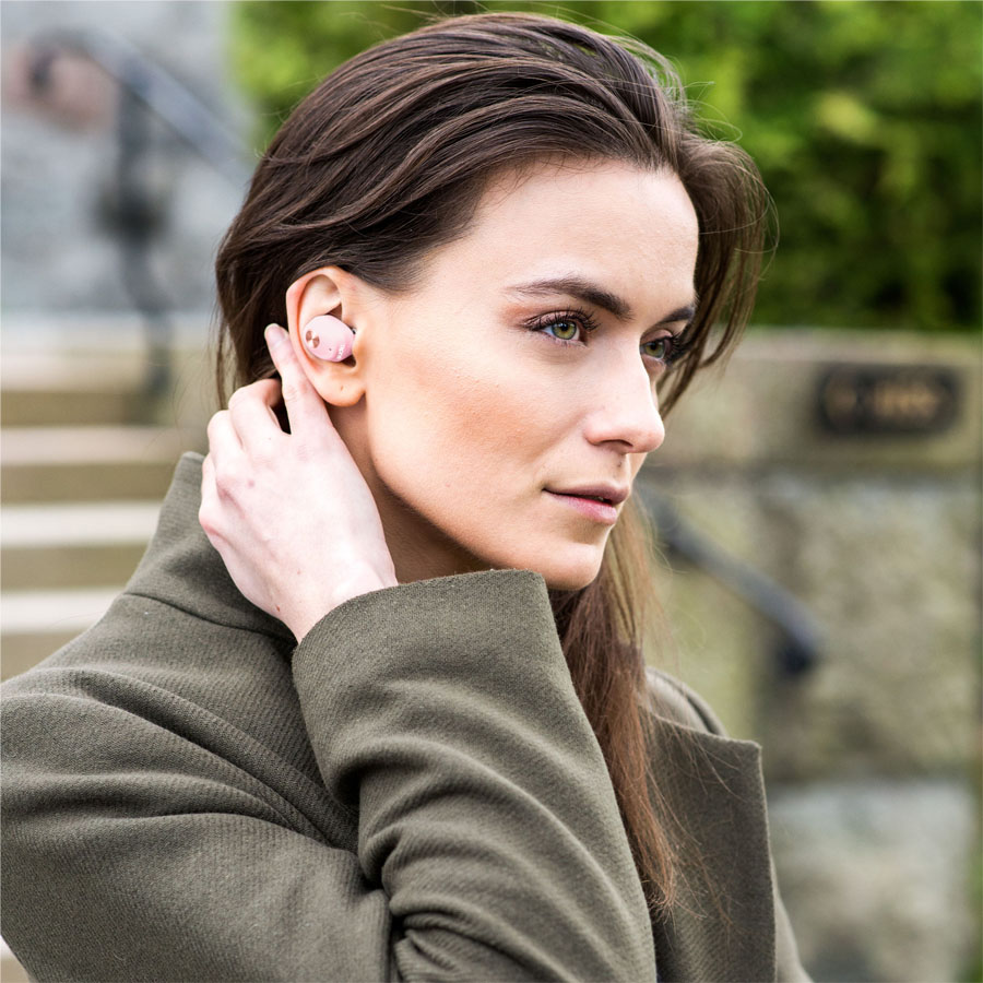 ���ɂ̃~�j�}���f�U�C���ƍŐV�e�N�m���W�[�𓋍ڂ����ASudio���̊��S���C�����X�C���t�H��Niva