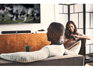 JBLから初のウェアラブルスピーカー「SOUNDGEARシリーズ」登場。