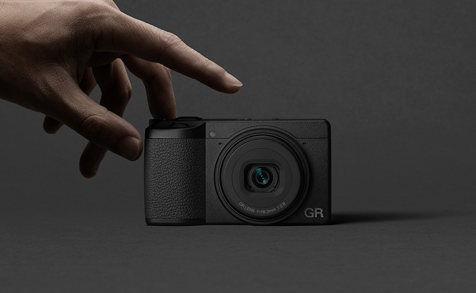 上品な にーとろさまへ RICOH GR III（RICOH GR3） | www.takalamtech.com