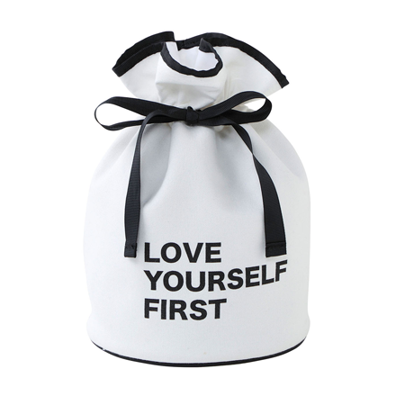 �v���C�x�[�g�E�X�v�[���Y�E�N���u�̃|�[�`