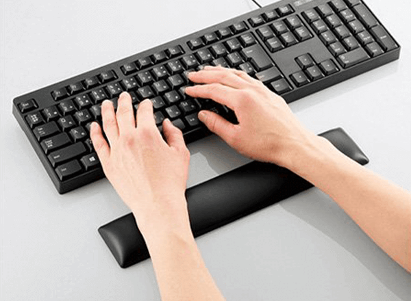 ELECOM(�G���R��) ��J�y���p�[�����X�g�uFITTIO�v �u���b�N MOH-FTPBK