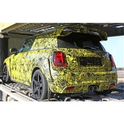 全貌が見えた…MINI史上最強・最速の「JCW GP」市販型を初スクープ