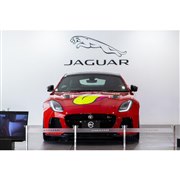 ザ・ローリング・ストーンズ仕様の「ジャガーFタイプ」登場