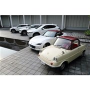 モチーフはR360クーペ、マツダ100周年記念車は全車種に展開