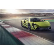 マクラーレンがV6ハイブリッド搭載の新型スポーツカー「アルトゥーラ」を発表