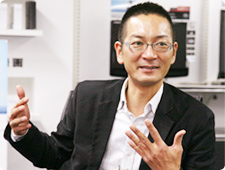 東芝テレビ事業部 グローバルマーケティング部 マーケティング担当 参事 本村 裕史さん