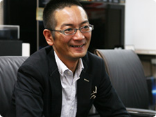 ���� �f�W�^�����f�B�A�l�b�g���[�N�Ё@�f���}�[�P�e�B���O���ƕ��@�f���O���[�o���}�[�P�e�B���O���@�Q���@�{���T�j����