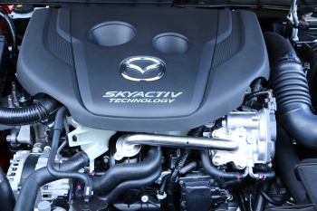 �N���[���f�B�[�[���G���W���́uSKYACTIV-D�v