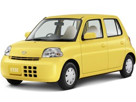 エッセ 2005年モデル