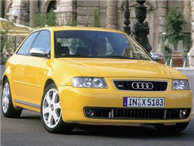 S3 2001�N���f��