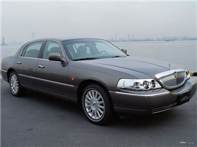 �^�E���J�[ 1998�N���f��