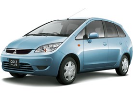 �R���g �v���X 2004�N���f��