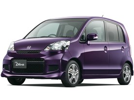 ���C�t �f�B�[�o 2004�N���f��