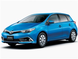 �I�[���X 2012�N���f��