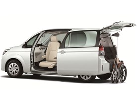 �X�y�C�h �����ԗ� 2012�N���f��