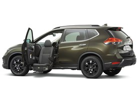 �G�N�X�g���C�� �����ԗ� 2013�N���f��