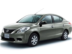 ���e�B�I B ���p�� 2012�N���f��