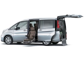 �X�e�b�v���S�� �����ԗ� 2015�N���f��