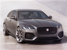 XF 2015�N���f��