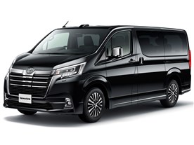 �O�����G�[�X 2019�N���f��