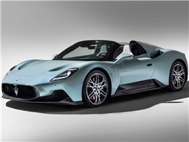 MC20�`�F�� 2022�N���f��