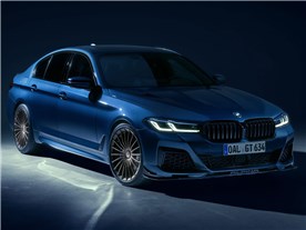 B5 GT 2023�N���f��