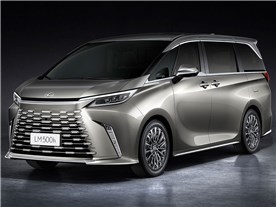 LM 2023�N���f��