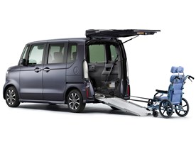 N-BOX カスタム 福祉車両 2023年モデル