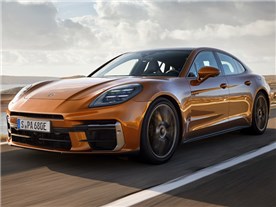 パナメーラ 2023年モデル