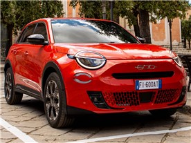 �t�B�A�b�g 600e 2024�N���f��