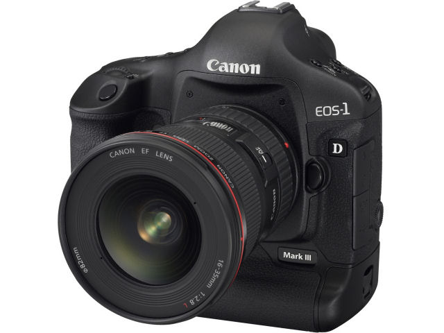 EOS-1D Mark III �{�f�B �̐��i�摜