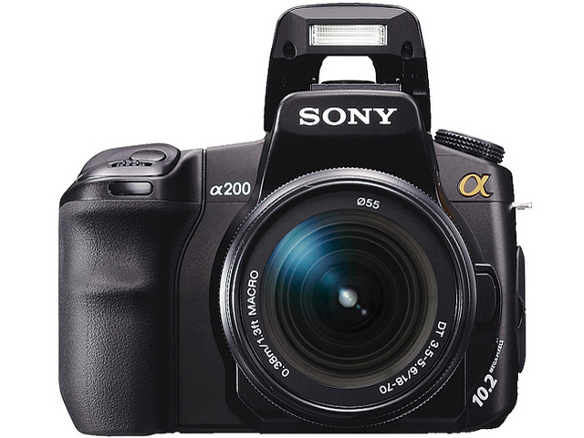 ��200 DSLR-A200 �{�f�B