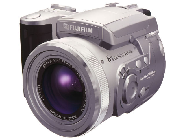 FinePix 4900Z �̐��i�摜