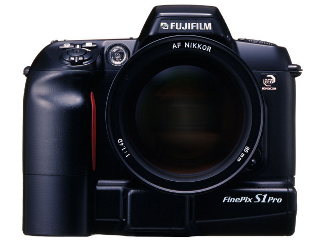 FinePix S1 Pro �{�f�B �̐��i�摜