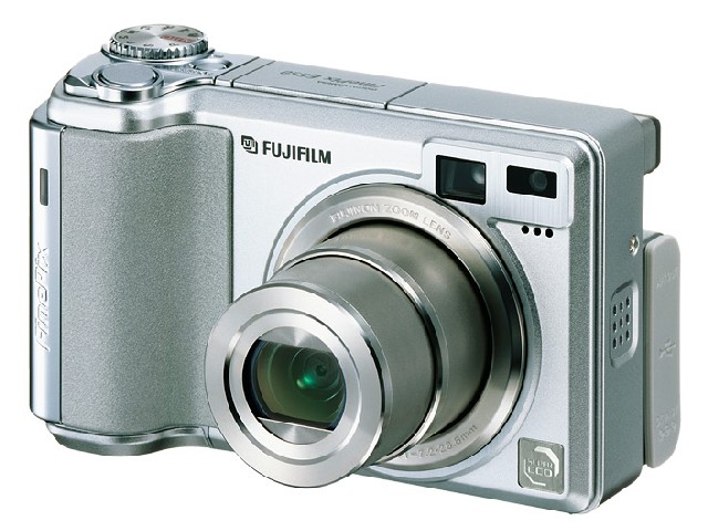 FinePix E550 �̐��i�摜