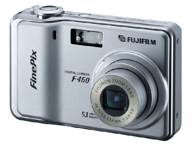 FinePix F460 �̐��i�摜