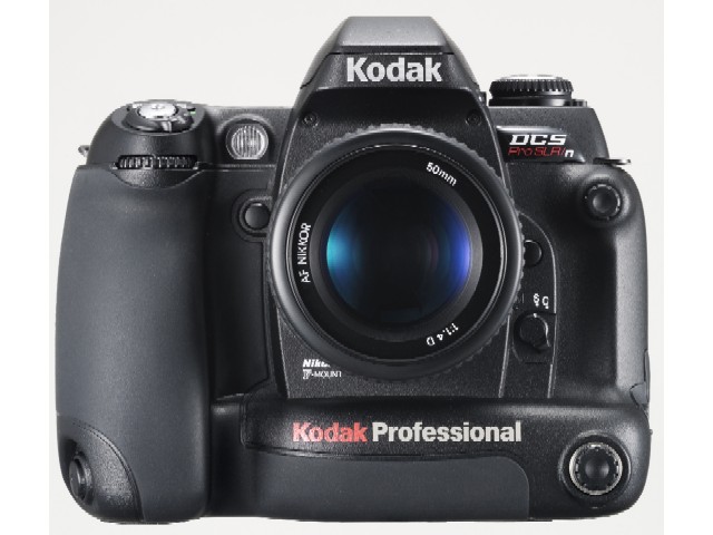 DCS Pro SLR/n �{�f�B �̐��i�摜