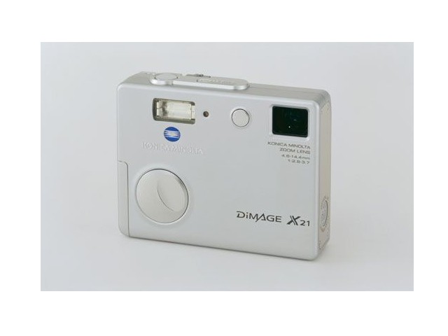 DiMAGE X21 �̐��i�摜