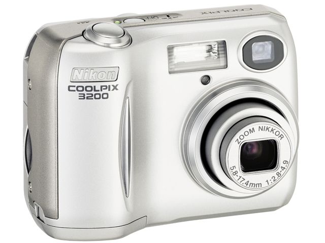 COOLPIX 3200 �̐��i�摜
