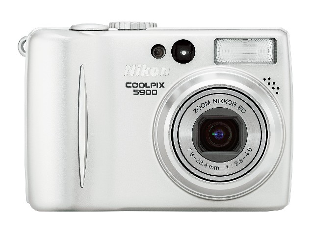 COOLPIX 5900 �̐��i�摜