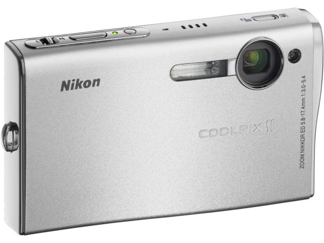 COOLPIX S6 �̐��i�摜