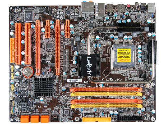 LANPARTY DK P45-T2RS �̐��i�摜