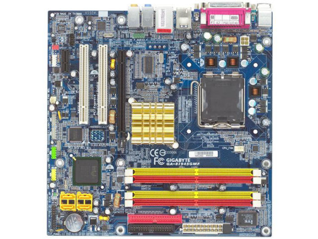 GA-8I945GMF �̐��i�摜