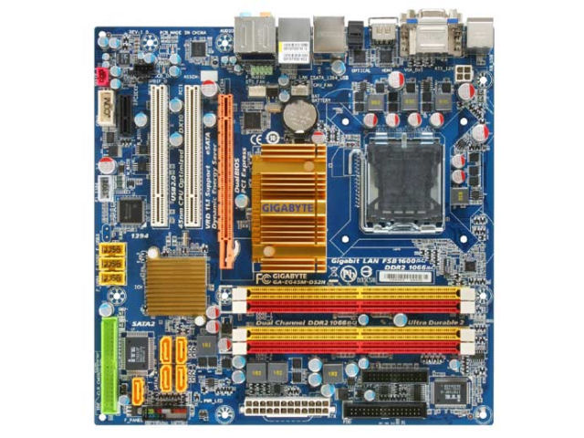 GA-EG45M-DS2H Rev.1.0 �̐��i�摜