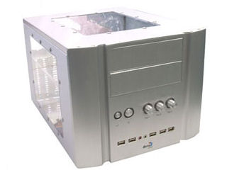 AEROCUBE-SL �̐��i�摜