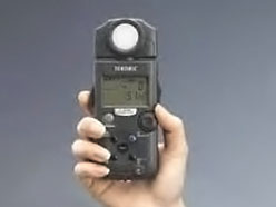 �v���f�W�J���[ C-500